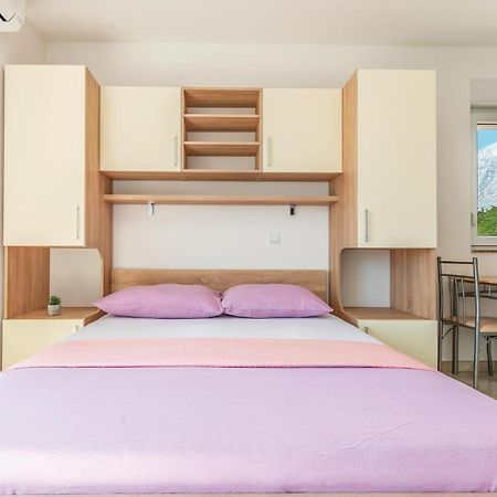 Gorgeous Apartment In Krvavica With Kitchen エクステリア 写真
